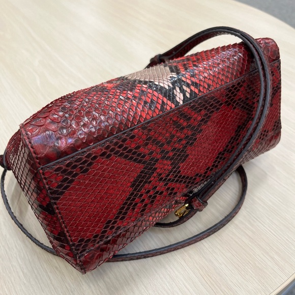 🎀FENDI Peekaboo mini Phyton - Picture 6 of 9